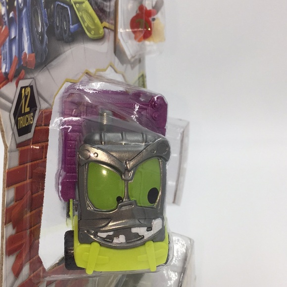 Smash Crashers Turnpike Ted Mystery Series 1 Crash the truck! Unbox the stuff! - Picture 5 of 12